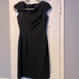Tahari Women’s Dress Black by Arthur S. Levine Size 2